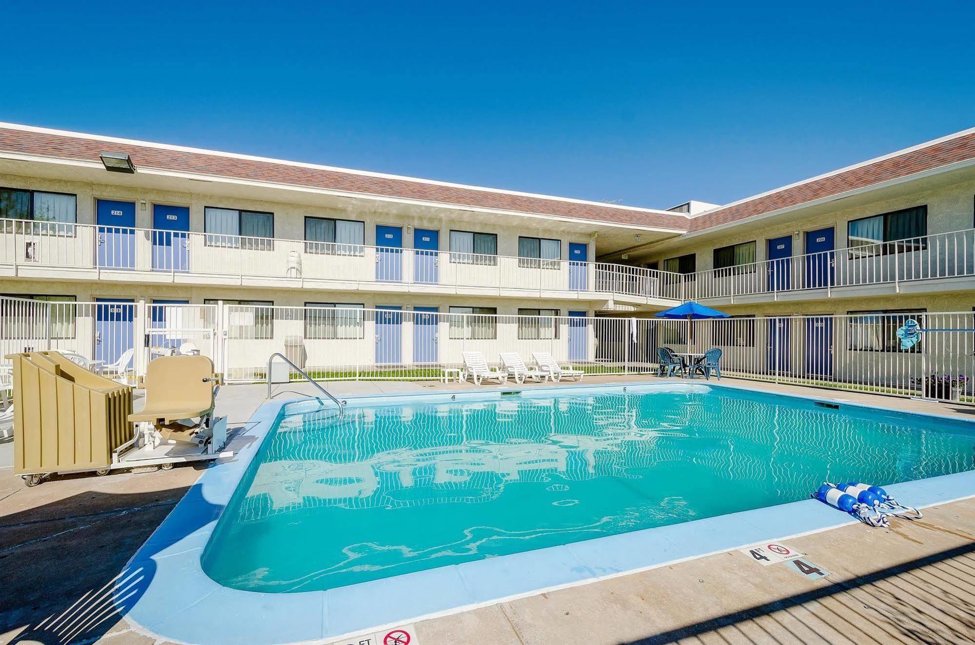Park Inn By Radisson, ת'ורנטון מראה חיצוני תמונה